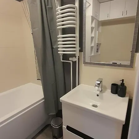 Mieszkanie 48m Kw 2 Balkon Os Bukowe Ul Staszica Zameldowanie 24h Zakaz Imprez Apartamento